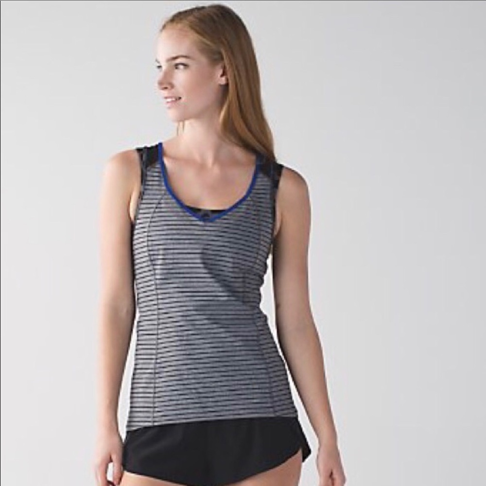 Lululemon bra and shirt set